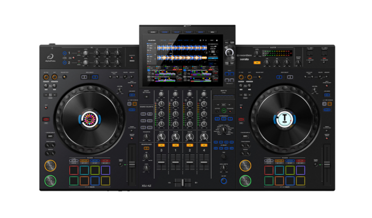 Denon DJ PRIME 4+ vs Alphatheta XDJ-AZ: ¿Cuál es el mejor controlador DJ All in One?