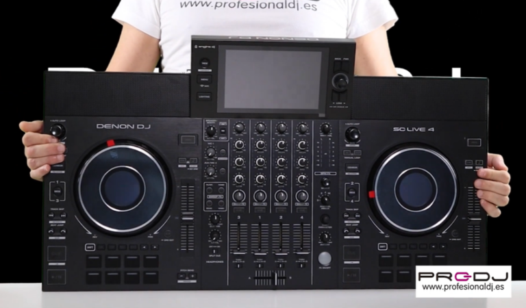 PIONEER DJ XDJ-RR vs DENON DJ SC LIVE 4